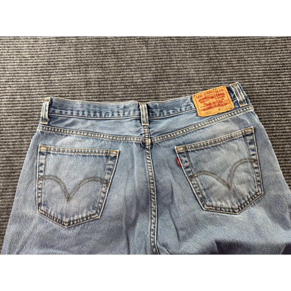 Levis 560 Comfort Fit Vintage Jeans Mens 35x32 Light Wash Denim Tapered Leg Blue - Picture 8 of 12